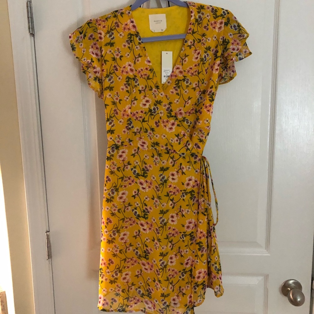 Francesca’s Harper floral wrap dress S